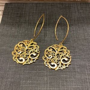 Gold earrings